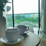 Kinta Riverfront Apartment Ipoh, Fully Air-Con Suite